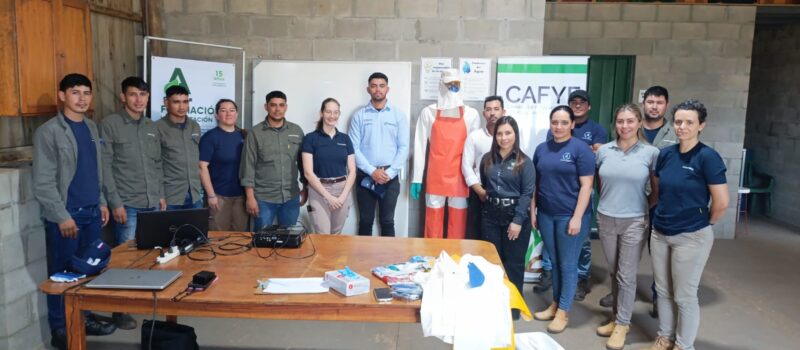 CAFYF capacitó a técnicos de la empresa ChutaNut sobre manejo y uso seguro de defensivos agrícolas y gestión de envases vacíos