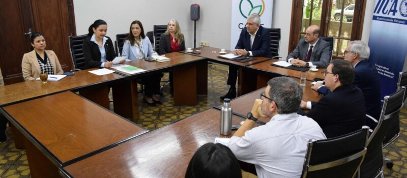 CAFYF e IICA fortalecen su cooperación para impulsar el desarrollo sostenible del sector agropecuario